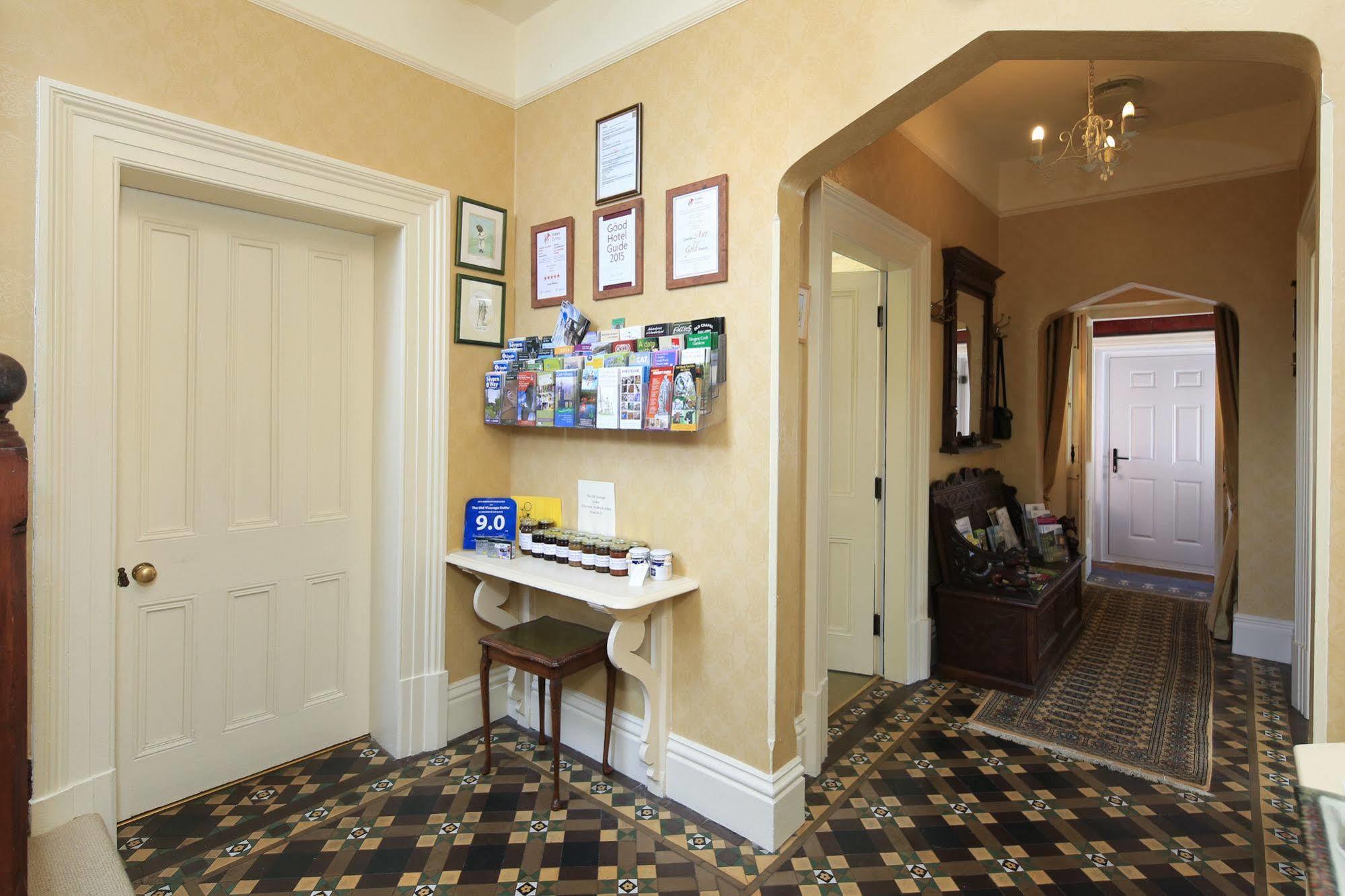 The Old Vicarage Dolfor Hotel Newtown  Bagian luar foto